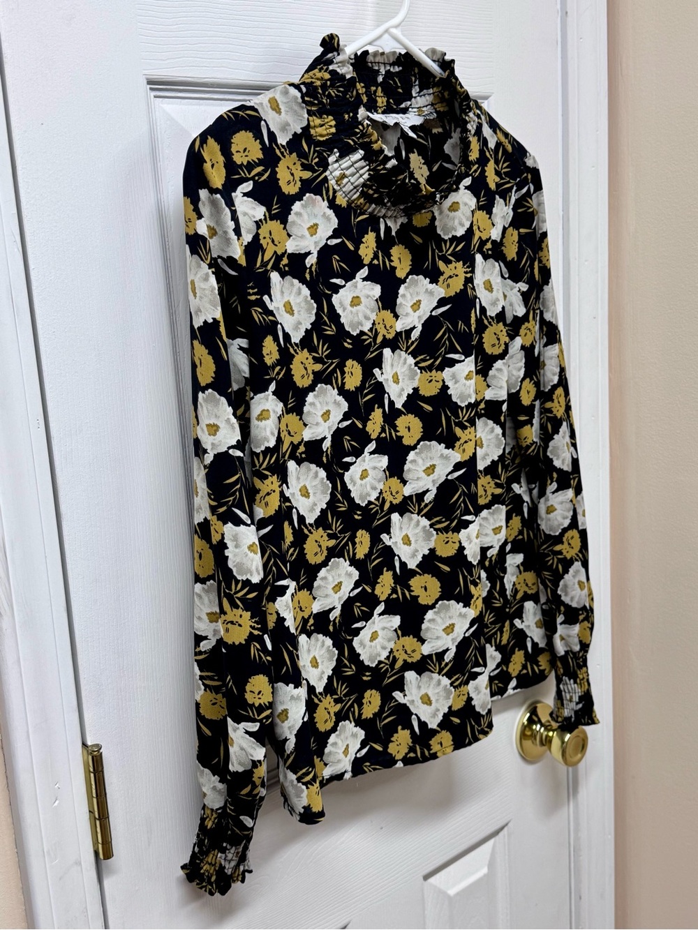 Hayden Los Angeles Floral Smocked High Neck Blouse Black Mustard Small - Picture 4 of 10